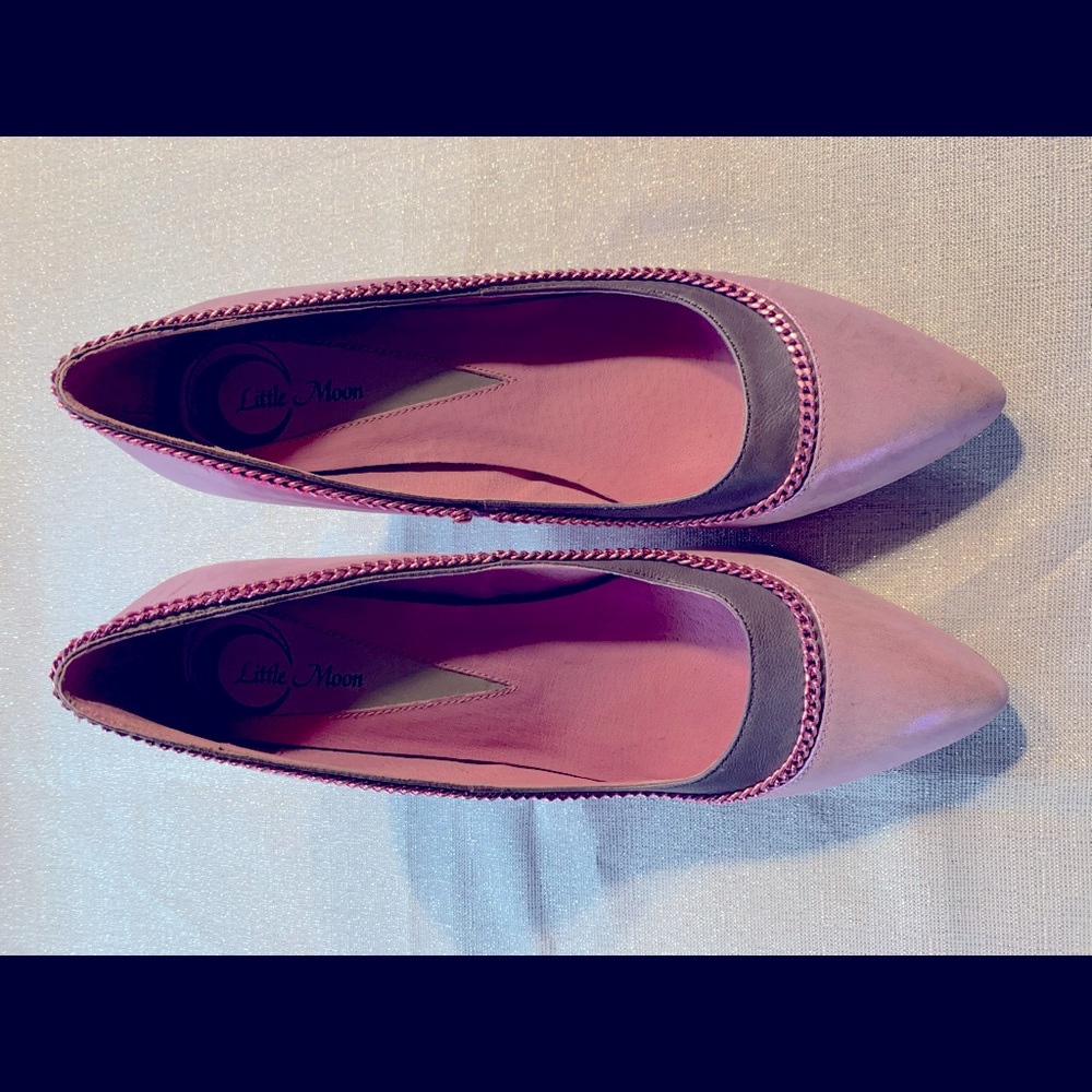 Little Moon Metallic Pink leather/fabric pumps.